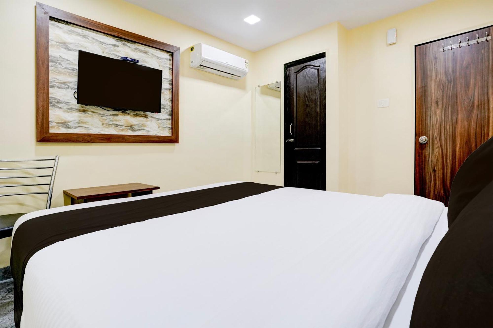 O Aai Om Residency Hotel